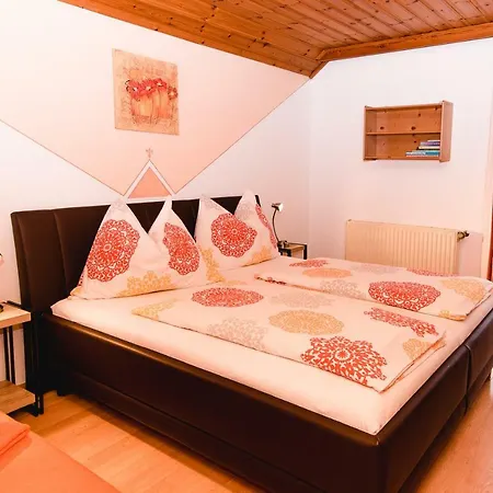 Haus Lassacher 아파트