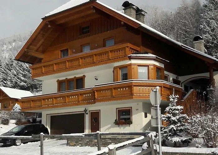 Haus Lassacher 公寓